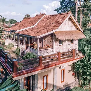 Umah Kayu Gasthuis