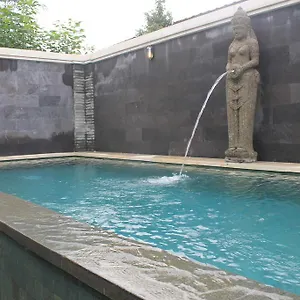  Guest house Dewi Antara
